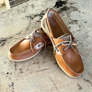 New without box - Sperry Top Sided loafer size 8M brown, cream and grey